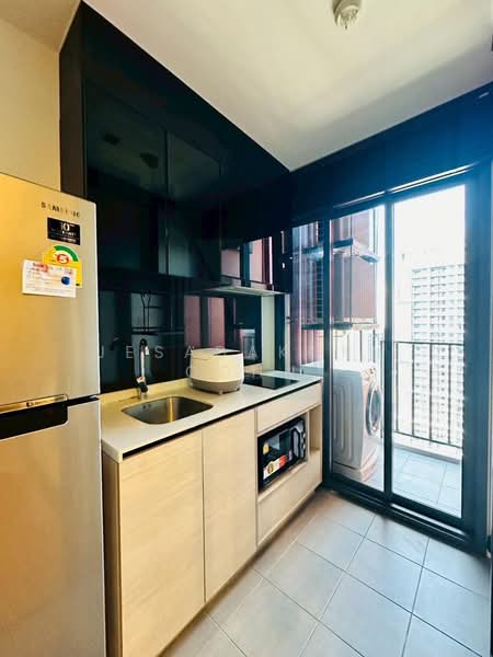 The Base Garden Rama 9, Bangkok, 18 Rama 9 Road, Hua Mak, Bang Kapi, Bangkok, 1 Bedroom, 30 sqm, Condo For Sale, by Jesadakorn Cohn, 500391344 - DDproperty.com