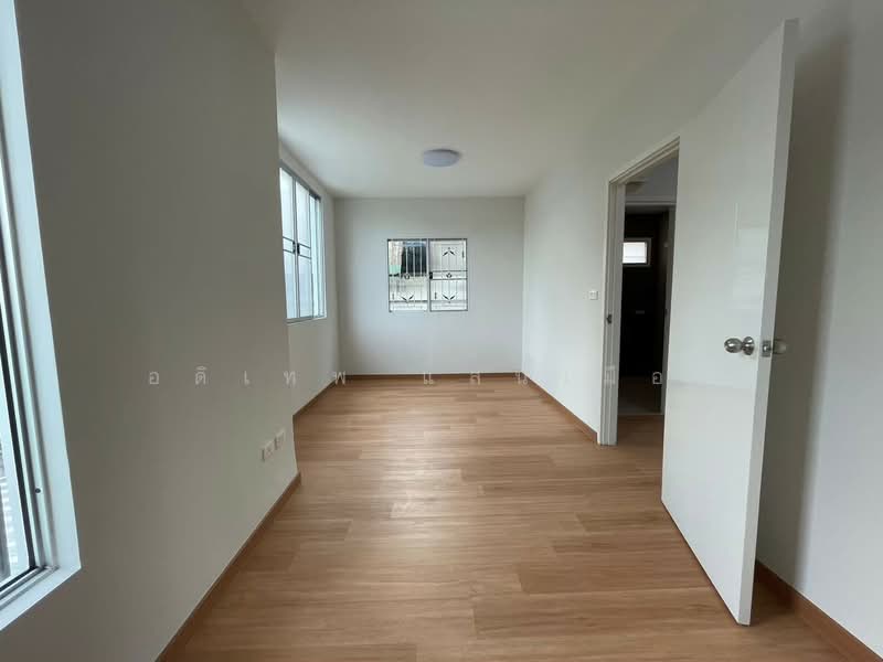 Pruksa Ville 77 Phutthamonthon Sai 4, Nakhon Pathom, Phutthamonthon Sai 4 Road, Krathum Lom, Sam Phran, Nakhon Pathom, 3 Bedrooms, 110 sqm, Townhouse For Sale, by Adithep Saenmueang, 500391445 - DDproperty.com