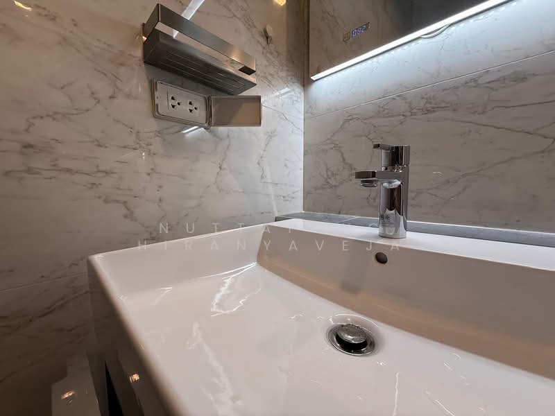 Life Asoke Hype, Bangkok, 339 Chaturathit Rd, Makkasan, Ratchathewi, Bangkok, 2 Bedrooms, 99 sqm, Condo For Sale, by Nuttapong Hiranyaveja, 500391493 - DDproperty.com