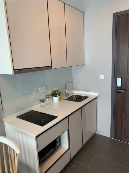 C Ekkamai, Bangkok, 888 Soi Sukhumvit 63, Sukhumvit Road, Khlong Tan Nua, Watthana, Bangkok, 1 Bedroom, 31 sqm, Condo For Rent, by Praewpakar Soontawong, 500391502 - DDproperty.com