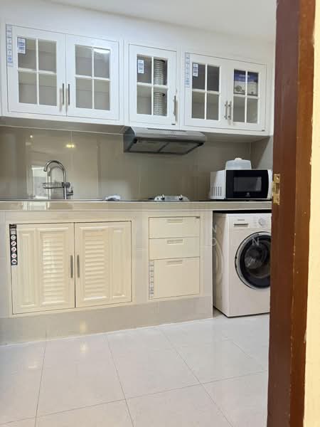 Witthayu Complex, Bangkok, 1673 New Petchaburi Road, Makkasan, Ratchathewi, Bangkok, 3 Bedrooms, 95 sqm, Condo For Rent, by Nakarin Sookpaiboon, 500391519 - DDproperty.com