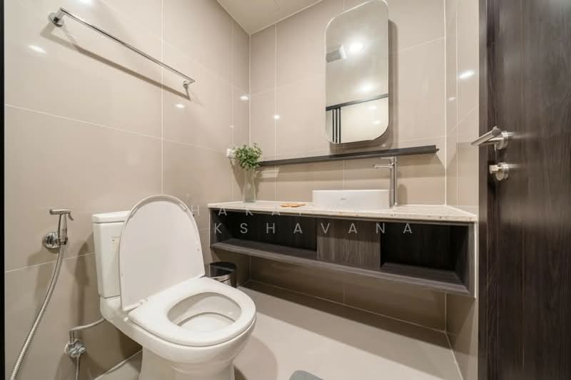 XT Huaikhwang, Bangkok, 244 Ratchadaphisek Road, Huai Khwang, Bangkok, 2 Bedrooms, 55 sqm, Condo For Rent, by Phakaporn Brikshavana, 500391532 - DDproperty.com