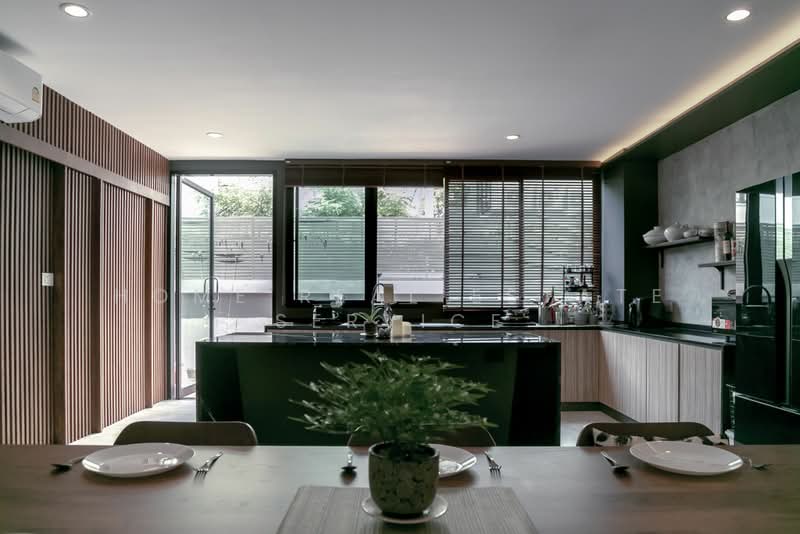 Nirvana Define Rama 9, Bangkok, Soi Thavornthawat 1, Suan Luang, Suan Luang, Bangkok, 4 Bedrooms, 240 sqm, Townhouse For Sale, by HOME Real Estate Service, 500391569 - DDproperty.com