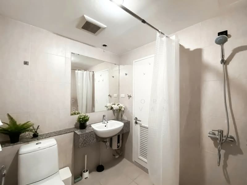 The Clover Thonglor Residence : เดอะ โคลเวอร์ ทองหล่อ เรสซิเดนซ์, กรุงเทพ, ซอยสุขุมวิท 55, คลองตันเหนือ, วัฒนา, กรุงเทพ, 60 ตร.ม., คอนโด ให้เช่า, โดย Phakaporn Brikshavana, 500391594 - DDproperty.com