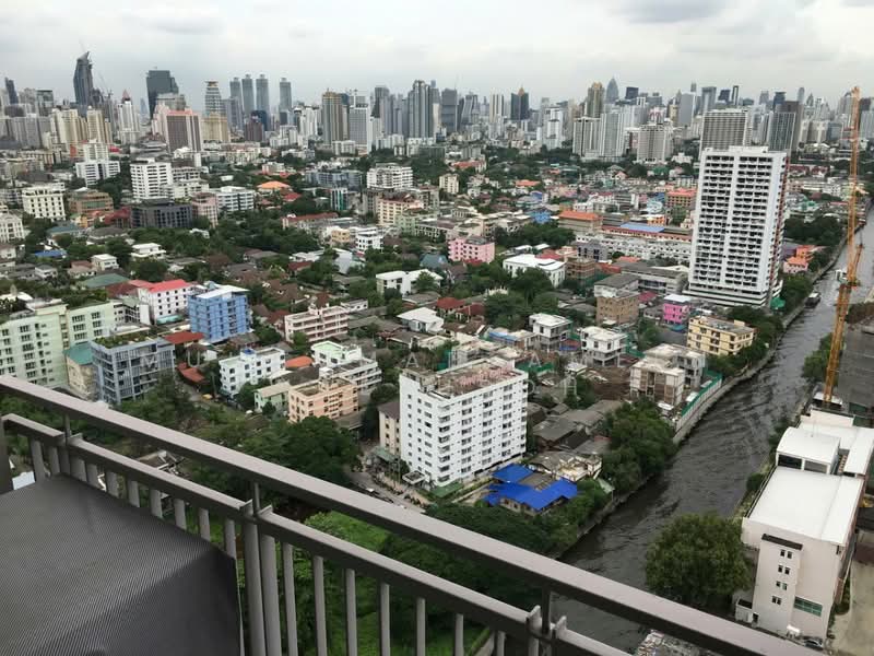 Thru Thonglor, Bangkok, Petchaburi Road, Bang Kapi, Huai Khwang, Bangkok, 1 Bedroom, 33 sqm, Condo For Rent, by Muhammad-ameen Waeyusoh, 500391652 - DDproperty.com