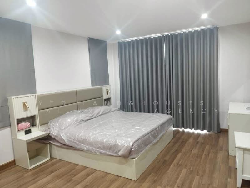 Evergreen City Village, Bangkok, Bang Kae Nua, Bang Khae, Bangkok, 5 Bedrooms, 340 sqm, Single Detached House For Sale, by YTD Land&houses Real Estate Agency, 500391721 - DDproperty.com