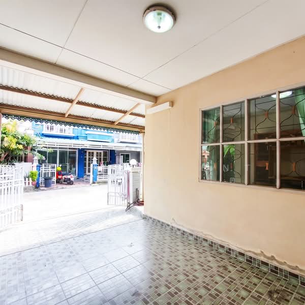 Budsarin Thonburirom, Samut Prakan, Soi Pracha Uthit 129, Bang Kru, Phra Pra Daeng, Samut Prakan, 3 Bedrooms, 100 sqm, Townhouse For Sale, by AJHOMECENTER - คุณโต, 500391795 - DDproperty.com