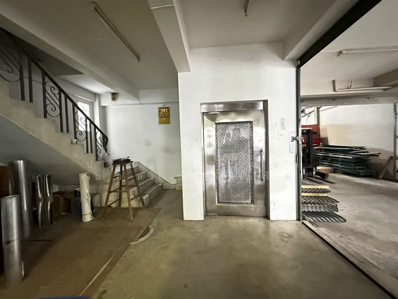 อาคารพาณิชย์ 4.5 ชั้น 2 คูหา พร้อมโรงงาน (ซ.สุดประเสริฐ 3) บางคอแหลม กรุงเทพ, กรุงเทพ, บางรัก, กรุงเทพ, 1,135 ตร.ม., โกดัง-โรงงาน ขาย, โดย บริษัท เอชแอล แอสเซท จำกัด, 500391820 - DDproperty.com
