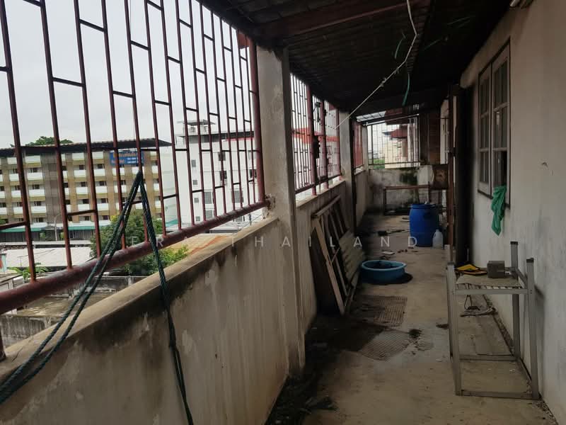 ขายอาคารพาณิชย์ 5 ชั้น ทำเลทองติดรถไฟฟ้า ริมถนนใหญ่ศรีนครินทร์ (ตรงข้าม Foodland) สำโรงเหนือ, สมุทรปราการ, สำโรงเหนือ, เมืองสมุทรปราการ, สมุทรปราการ, 960 ตร.ม., ตึกแถว-อาคารพาณิชย์ ขาย, โดย ERA Thailand, 500391838 - DDproperty.com