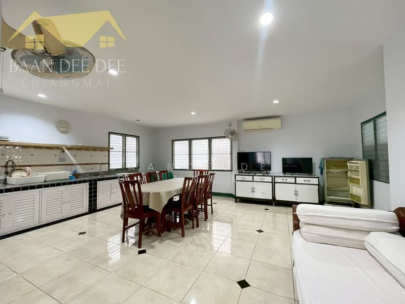 A house for rent near Tha Phae Gate, Chiang Mai Rental Price: 65,000 THB / month No.1H692, Chiang Mai, Sri Phum, Muang Chiang Mai, Chiang Mai, 4 Bedrooms, 200 sqm, Single Detached House For Rent, by Baandeedee Chiangmai, 500391855 - DDproperty.com