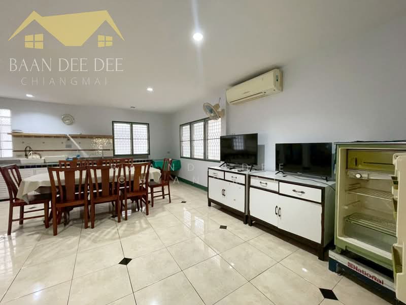 A house for rent near Tha Phae Gate, Chiang Mai Rental Price: 65,000 THB / month No.1H692, Chiang Mai, Sri Phum, Muang Chiang Mai, Chiang Mai, 4 Bedrooms, 200 sqm, Single Detached House For Rent, by Baandeedee Chiangmai, 500391855 - DDproperty.com