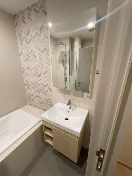 Oka Haus Sukhumvit 36, Bangkok, 3399 Rama 4 Road, Khong Tan, Khlong Toei, Bangkok, 1 Bedroom, 35 sqm, Condo For Rent, by Pinyada Hantewee, 500391878 - DDproperty.com