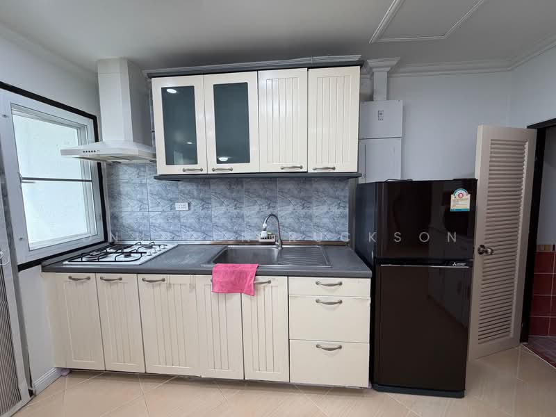 D.S. Tower 2 Sukhumvit 39, Bangkok, Soi Sukhumvit 39, Khlong Tan Nua, Watthana, Bangkok, 2 Bedrooms, 69 sqm, Condo For Rent, by Dnupron Ruckson, 500391895 - DDproperty.com