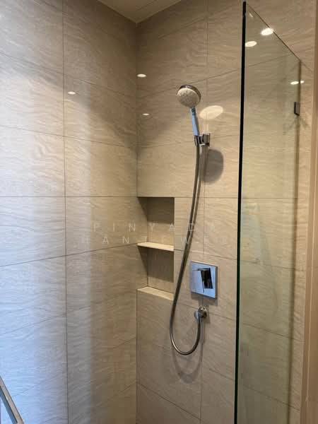 Maru Ekkamai 2, Bangkok, 70-5 Sukhumvit 63 Road, Phra Kanong Nua, Watthana, Bangkok, 1 Bedroom, 30 sqm, Condo For Sale, by Pinyada Hantewee, 500391911 - DDproperty.com