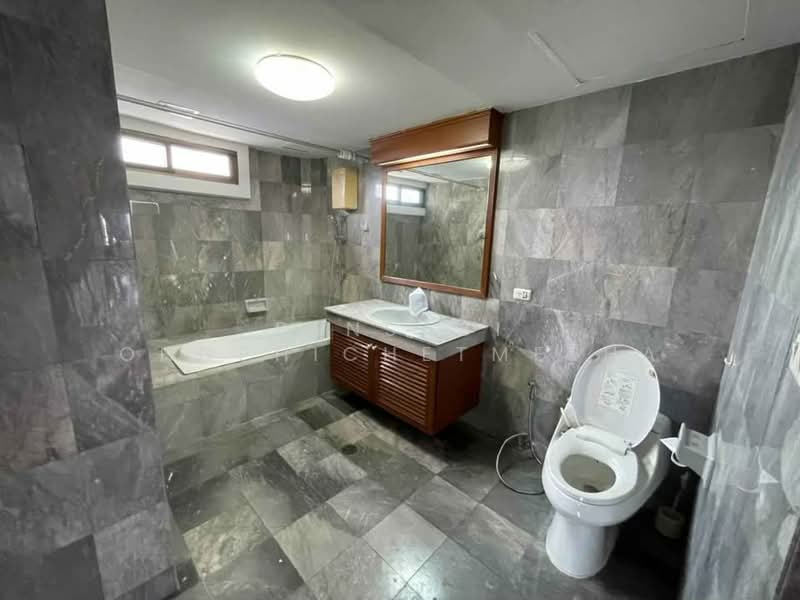 Tower Park, Bangkok, 88 Soi Sukhumvit 3, Sukhumvit Road, Khlongtoei Nua, Watthana, Bangkok, 3 Bedrooms, 285 sqm, Condo For Rent, by Pensasi Ongphichetmetha, 500391924 - DDproperty.com