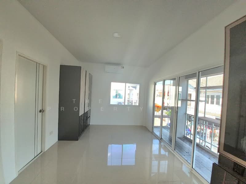 Baan Fah Piyarom Phase1, Pathum Thani, Bung Kham Proi, Lam Luk Ka, Pathum Thani, 3 Bedrooms, 110 sqm, Townhouse For Sale, by The Best Property  โย, 500391938 - DDproperty.com