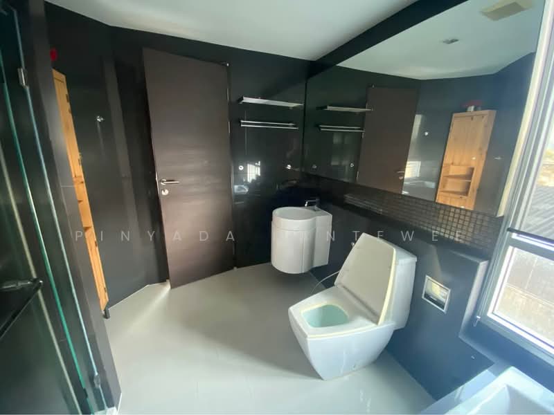 Rhythm Sathorn : ริทึ่ม สาทร, กรุงเทพ, 141 ซอยสาทร 21, ยานนาวา, สาทร, กรุงเทพ, 50 ตร.ม., คอนโด ให้เช่า, โดย Pinyada Hantewee, 500391953 - DDproperty.com