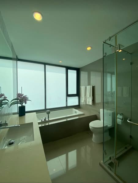 Rhythm Sukhumvit 42, Bangkok, Soi Sukhumvit 42, Sukhumvit Road, Phra Kanong, Khlong Toei, Bangkok, 2 Bedrooms, 81 sqm, Condo For Rent, by Pensasi Ongphichetmetha, 500391980 - DDproperty.com