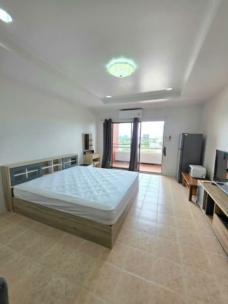 Country Complex Bangna, Bangkok, Sanpawut Road, Bang Na, Bangkok, Studio, 37 sqm, Condo For Rent, by Ulaiwan Boonsiri, 500392030 - DDproperty.com