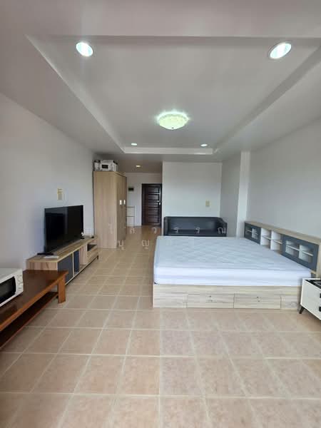 Country Complex Bangna, Bangkok, Sanpawut Road, Bang Na, Bangkok, Studio, 37 sqm, Condo For Rent, by Ulaiwan Boonsiri, 500392030 - DDproperty.com