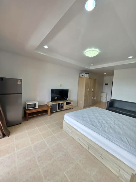 Country Complex Bangna, Bangkok, Sanpawut Road, Bang Na, Bangkok, Studio, 37 sqm, Condo For Rent, by Ulaiwan Boonsiri, 500392030 - DDproperty.com