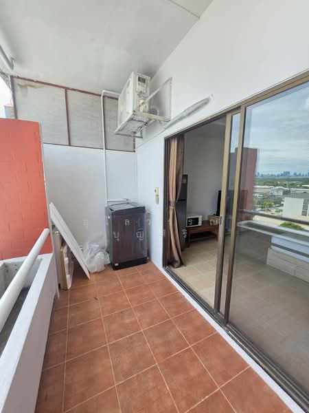 Country Complex Bangna, Bangkok, Sanpawut Road, Bang Na, Bangkok, Studio, 37 sqm, Condo For Rent, by Ulaiwan Boonsiri, 500392030 - DDproperty.com