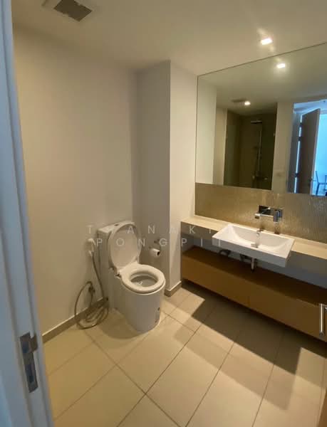 The Lofts Ekkamai, Bangkok, 1415 Sukhumvit Road, Phra Kanong Nua, Watthana, Bangkok, 1 Bedroom, 50 sqm, Condo For Rent, by Thanakit Pongpit, 500392039 - DDproperty.com