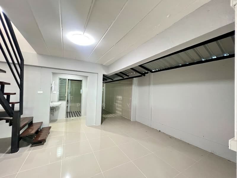 เอื้ออาทรพานทอง ชลบุรี, Chon Buri (Pattaya), Phan Thong, Phan Thong, Chon Buri (Pattaya), 2 Bedrooms, 100 sqm, Townhouse For Sale, by The Best Property ตุ๊กตา, 500392041 - DDproperty.com