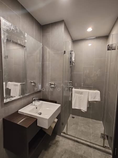 C Ekkamai, Bangkok, 888 Soi Sukhumvit 63, Sukhumvit Road, Khlong Tan Nua, Watthana, Bangkok, 1 Bedroom, 36 sqm, Condo For Sale, by Thanakit Pongpit, 500392070 - DDproperty.com