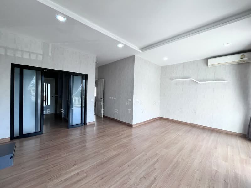 Golden Town Pinklao-Charansanitwong, Nonthaburi, Bang Kruai - Sai Noi Road, Bang Kruai, Bang Kruai, Nonthaburi, 5 Bedrooms, 100 sqm, Townhouse For Sale, by The Best Property หลิน, 500392084 - DDproperty.com