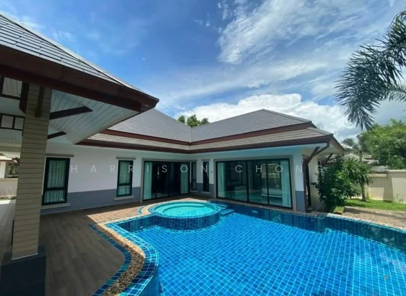 Baan Dusit Pattaya Lake, Chon Buri (Pattaya), Entrance Road, Huai Yai, Bang Lamung (Pattaya), Chon Buri (Pattaya), 3 Bedrooms, 350 sqm, Villa For Sale, by Harrison Chong, 500392118 - DDproperty.com