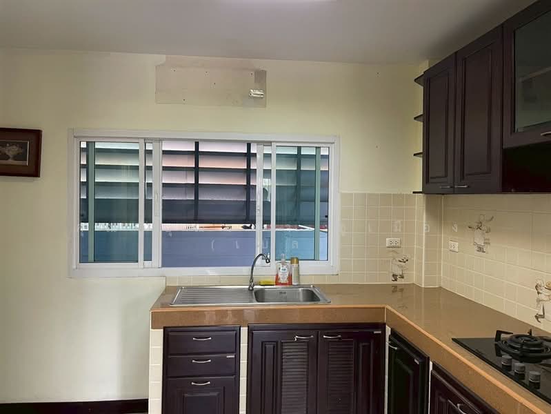 Mu Ban Bua Khao Ramkhamhaeng 174, Bangkok, Soi Ramkhamhaeng 174, Saen Sab, Min Buri, Bangkok, 2 Bedrooms, 130 sqm, Townhouse For Sale, by คุณ บุณรดา ชูเมือง (เบล), 500392181 - DDproperty.com
