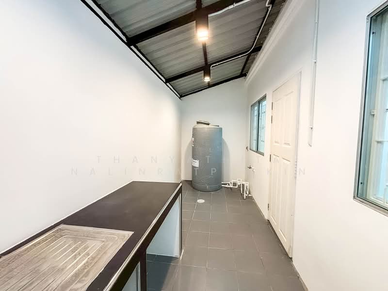 Baan Pruksa 49/2 Bangyai-Kaewin, Nonthaburi, Soi Kaew In 11, Sao Thong Hin Bang Yai, Nonthaburi Province, Sao Thong Hin, Bang Yai, Nonthaburi, 3 Bedrooms, 140 sqm, Townhouse For Sale, by Thanyathita Nalinratphokin, 500392183 - DDproperty.com