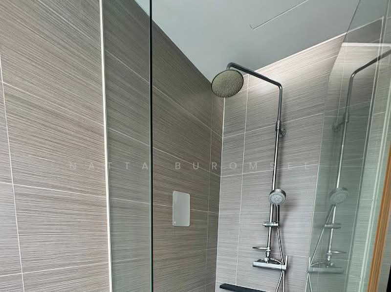 Siri At Sukhumvit, Bangkok, 902 Sukhumvit Road, Phra Kanong, Khlong Toei, Bangkok, 2 Bedrooms, 74 sqm, Condo For Rent, by Natta Buromsee, 500392212 - DDproperty.com