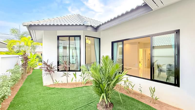 Luxury Pool Villa for Sale Thung Klom Tan Man East Pattaya, Chon Buri (Pattaya), Bang Lamung, Bang Lamung (Pattaya), Chon Buri (Pattaya), 3 Bedrooms, 209 sqm, Single Detached House For Sale, by PLC real estate, 500392241 - DDproperty.com