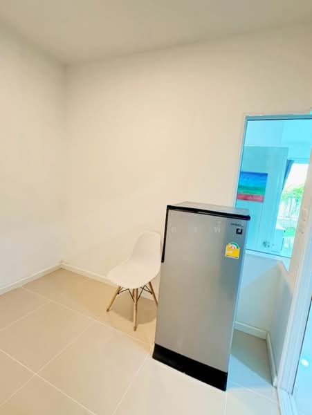 ให้เช่าทาวน์โฮม ม.เสนาวีว่า(เจซิตี้ ) อัสสัมชัญ ศรีราชา, Chon Buri (Pattaya), Surasak, Si Racha, Chon Buri (Pattaya), 3 Bedrooms, 65 sqm, Townhouse For Rent, by Dusit Saengfa, 500392248 - DDproperty.com