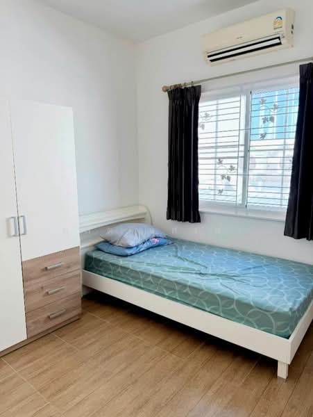 ให้เช่าทาวน์โฮม ม.เสนาวีว่า(เจซิตี้ ) อัสสัมชัญ ศรีราชา, Chon Buri (Pattaya), Surasak, Si Racha, Chon Buri (Pattaya), 3 Bedrooms, 65 sqm, Townhouse For Rent, by Dusit Saengfa, 500392248 - DDproperty.com