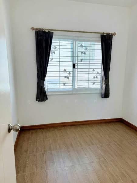 ให้เช่าทาวน์โฮม ม.เสนาวีว่า(เจซิตี้ ) อัสสัมชัญ ศรีราชา, Chon Buri (Pattaya), Surasak, Si Racha, Chon Buri (Pattaya), 3 Bedrooms, 65 sqm, Townhouse For Rent, by Dusit Saengfa, 500392248 - DDproperty.com