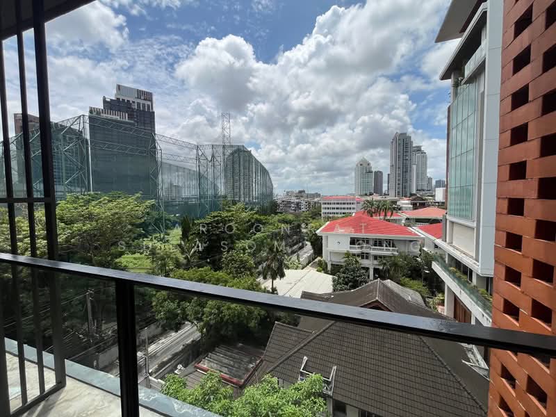 Quintara Treehaus Sukhumvit 42, Bangkok, Soi Bar Bose 2, Sukhumvit 42, Phra Kanong, Khlong Toei, Bangkok, 1 Bedroom, 32 sqm, Condo For Rent, by Aroonrat Sueasomphong, 500392347 - DDproperty.com