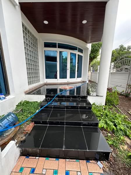 Home Office Area Ladprao, Bangkok, Khlong Chaokhun Sing, Wang Thonglang, Bangkok, 5 Bedrooms, 524 sqm, Townhouse For Sale, by Eastblue Horizon, 500392351 - DDproperty.com