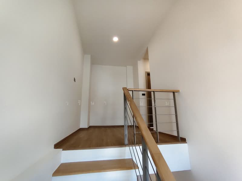 SHO Phatthanakan 32, Bangkok, Soi Phatthanakan 32, Suan Luang, Bangkok, 2 Bedrooms, 345 sqm, Townhouse For Sale, by วริษา รุ่มนุ่ม, 500392365 - DDproperty.com