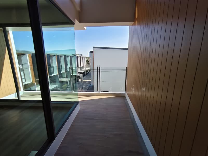 SHO Phatthanakan 32, Bangkok, Soi Phatthanakan 32, Suan Luang, Bangkok, 2 Bedrooms, 345 sqm, Townhouse For Sale, by วริษา รุ่มนุ่ม, 500392365 - DDproperty.com