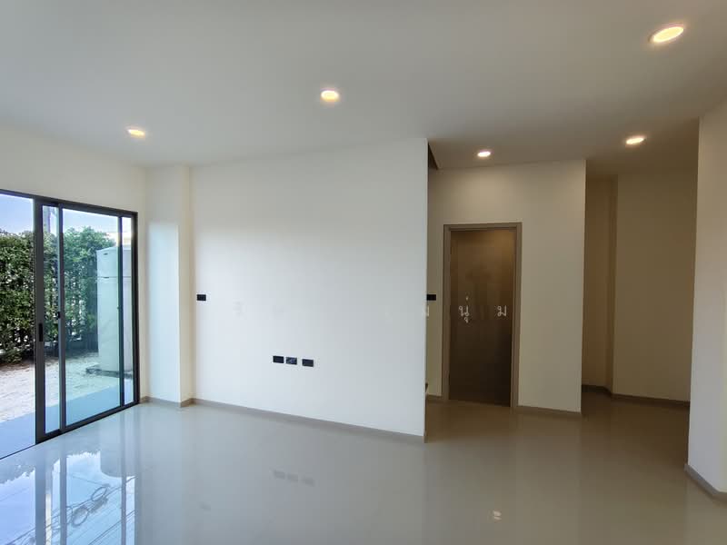 SHO Phatthanakan 32 : โช พัฒนาการ 32, กรุงเทพ, ซอยพัฒนาการ 32, สวนหลวง, กรุงเทพ, 345 ตร.ม., ทาวน์เฮ้าส์ ขาย, โดย วริษา รุ่มนุ่ม, 500392365 - DDproperty.com