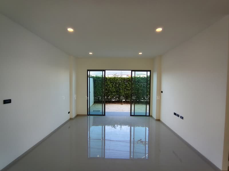 SHO Phatthanakan 32 : โช พัฒนาการ 32, กรุงเทพ, ซอยพัฒนาการ 32, สวนหลวง, กรุงเทพ, 345 ตร.ม., ทาวน์เฮ้าส์ ขาย, โดย วริษา รุ่มนุ่ม, 500392365 - DDproperty.com