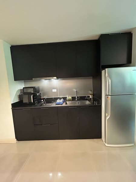The Clover Thonglor Residence, Bangkok, Soi Sukhumvit 55, Khlong Tan Nua, Watthana, Bangkok, 1 Bedroom, 46 sqm, Condo For Sale, by Vipada Supaporn, 500392396 - DDproperty.com