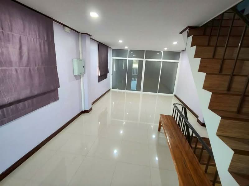 อาคารพาณิชย์ 4 ชั้น 34.2 ตร.ว. หมู่บ้านทองสถิตย์วิลล่า6 ใกล้สายไหมอเวนิว ซอยสายไหม78, Bangkok, ถนนสายไหม, Sai Mai, Bangkok, , 200 sqm, Shophouse For Sale, by คุณ ธนภณ ค้ำคูณ (บูม), 500392409 - DDproperty.com