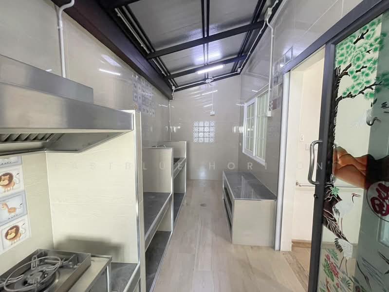 Golden Town Sathorn, Bangkok, Kanlapaphruek Road, Bangkhuntien, Chom Thong, Bangkok, 3 Bedrooms, 117 sqm, Townhouse For Sale, by Eastblue Horizon, 500392433 - DDproperty.com