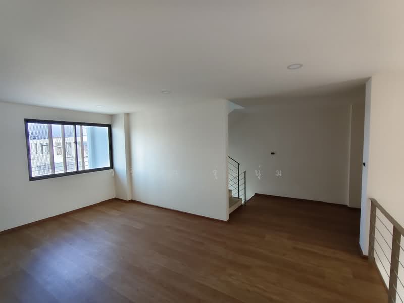 SHO Phatthanakan 32, Bangkok, Soi Phatthanakan 32, Suan Luang, Suan Luang, Bangkok, 2 Bedrooms, 345 sqm, Townhouse For Sale, by วริษา รุ่มนุ่ม, 500392445 - DDproperty.com