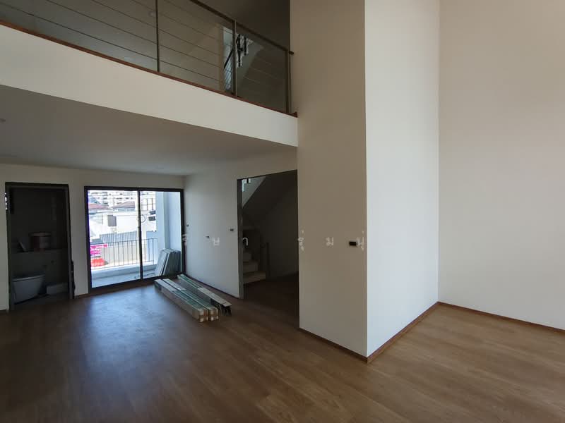 SHO Phatthanakan 32, Bangkok, Soi Phatthanakan 32, Suan Luang, Suan Luang, Bangkok, 2 Bedrooms, 345 sqm, Townhouse For Sale, by วริษา รุ่มนุ่ม, 500392445 - DDproperty.com