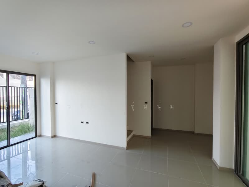 SHO Phatthanakan 32, Bangkok, Soi Phatthanakan 32, Suan Luang, Suan Luang, Bangkok, 2 Bedrooms, 345 sqm, Townhouse For Sale, by วริษา รุ่มนุ่ม, 500392445 - DDproperty.com